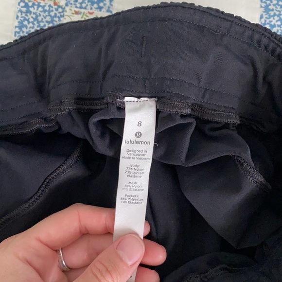 Lululemon Sunsetting Short - Picture 4 of 7